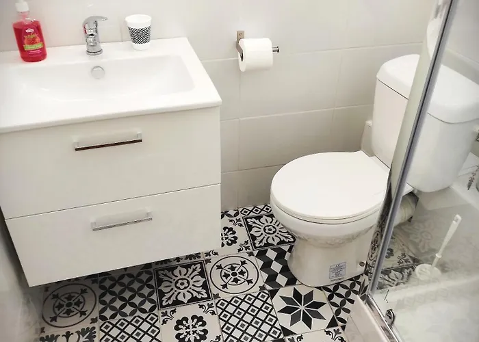 Le Petit Oasis Dans Maison Nicoise Calme Proche Appartement *