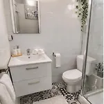 Le Petit Oasis Dans Maison Nicoise Calme Proche