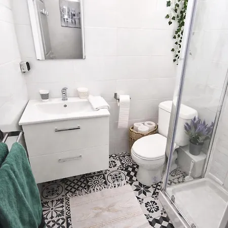 Le Petit Oasis Dans Maison Niçoise Calme Proche Appartement *